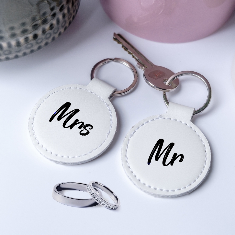 Mr & Mrs Keyring